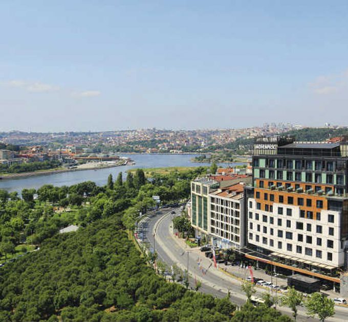 Mövenpick Hotel İstanbul Golden Horn